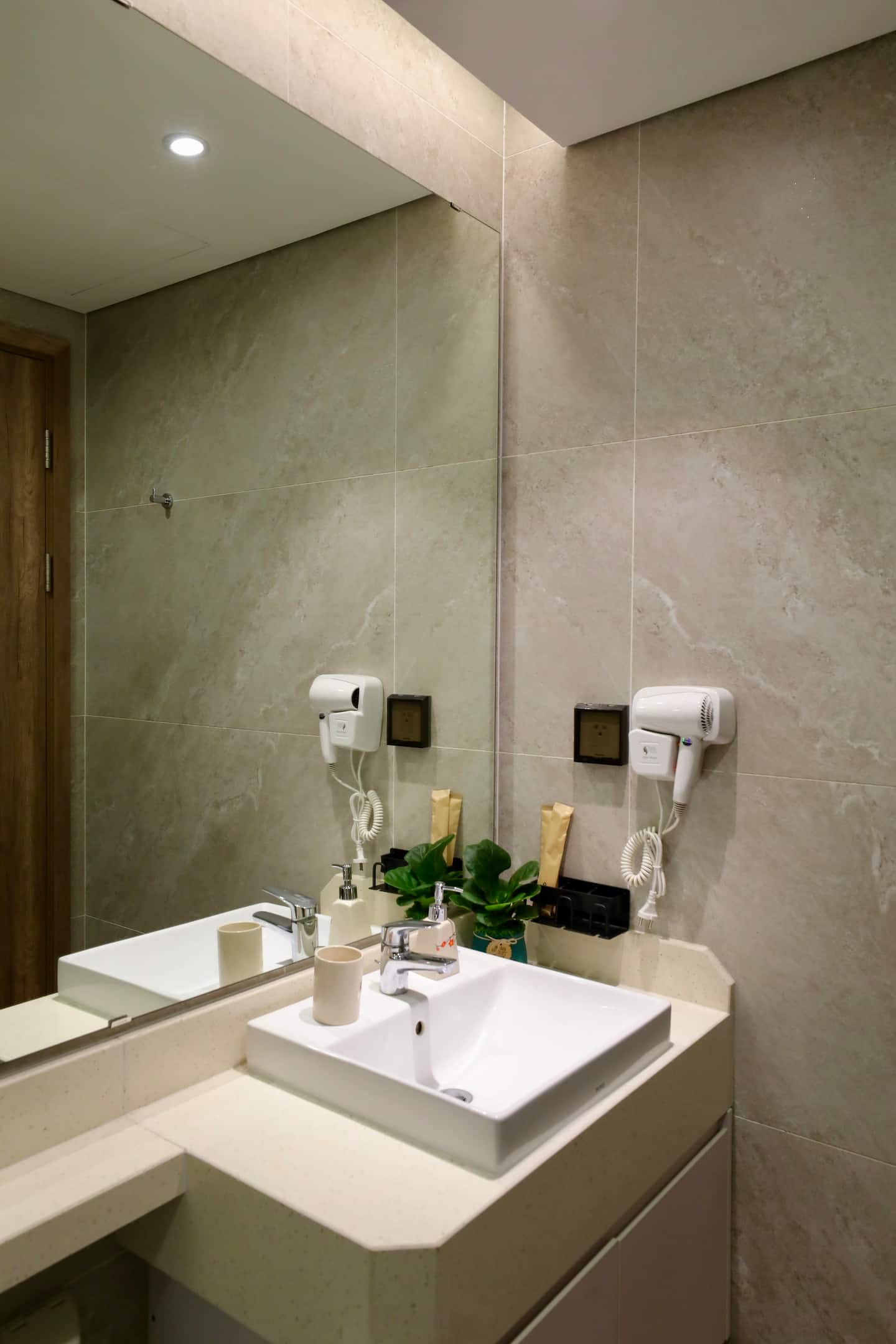 Atutu Home Swanlake 2PN + bồn tắm — ảnh 41