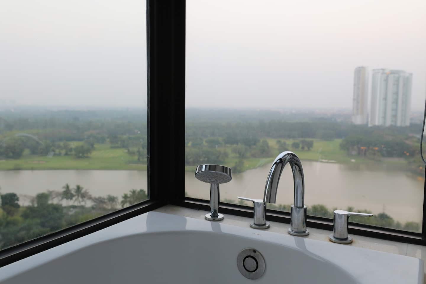 Atutu Home Swanlake 2PN + bồn tắm — ảnh 79